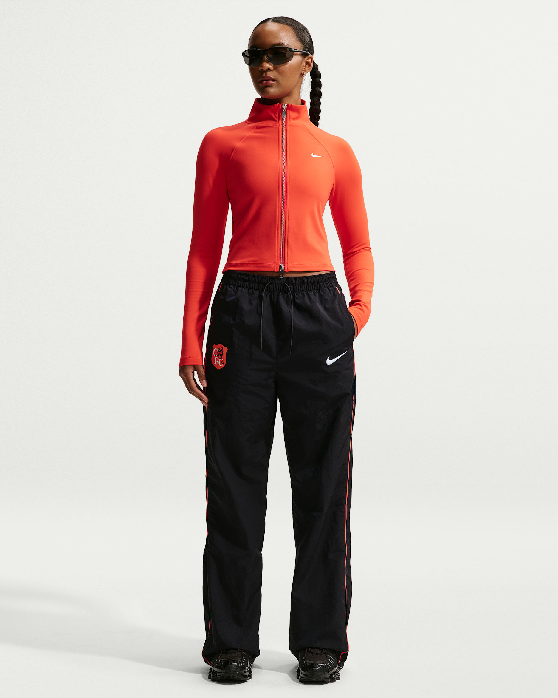 Chelsea F.C. Windrunner Women's Nike Football High-Waisted Open